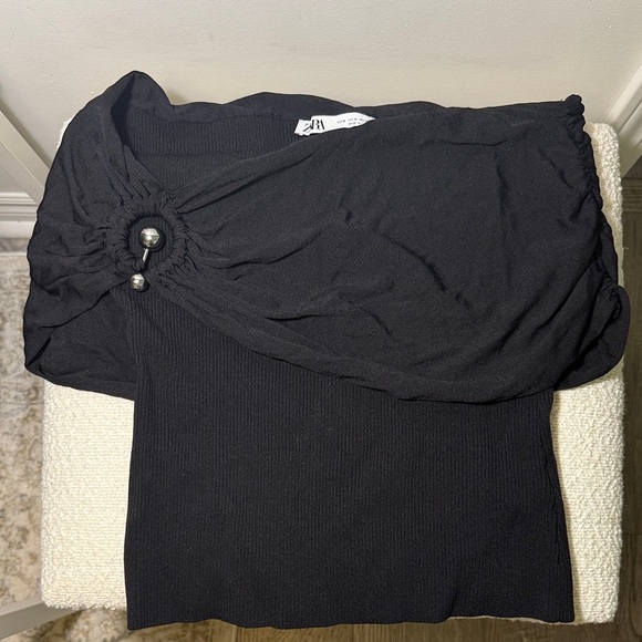 Zara Tops - Zara Black Ribbed Knit over the shoulder Top